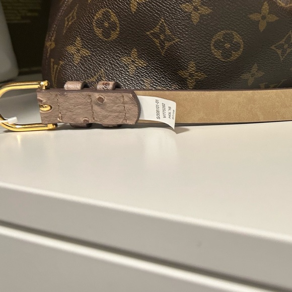 NWT Banana Republic Women's Ostrich Synthetic Leather Belt, XS, Gold Buckle - Picture 11 of 11